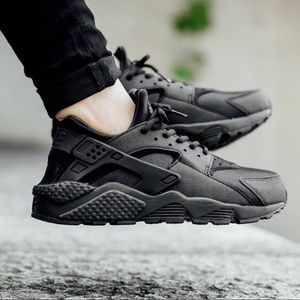 Nike Air Huarache | 7.5. *NEW*